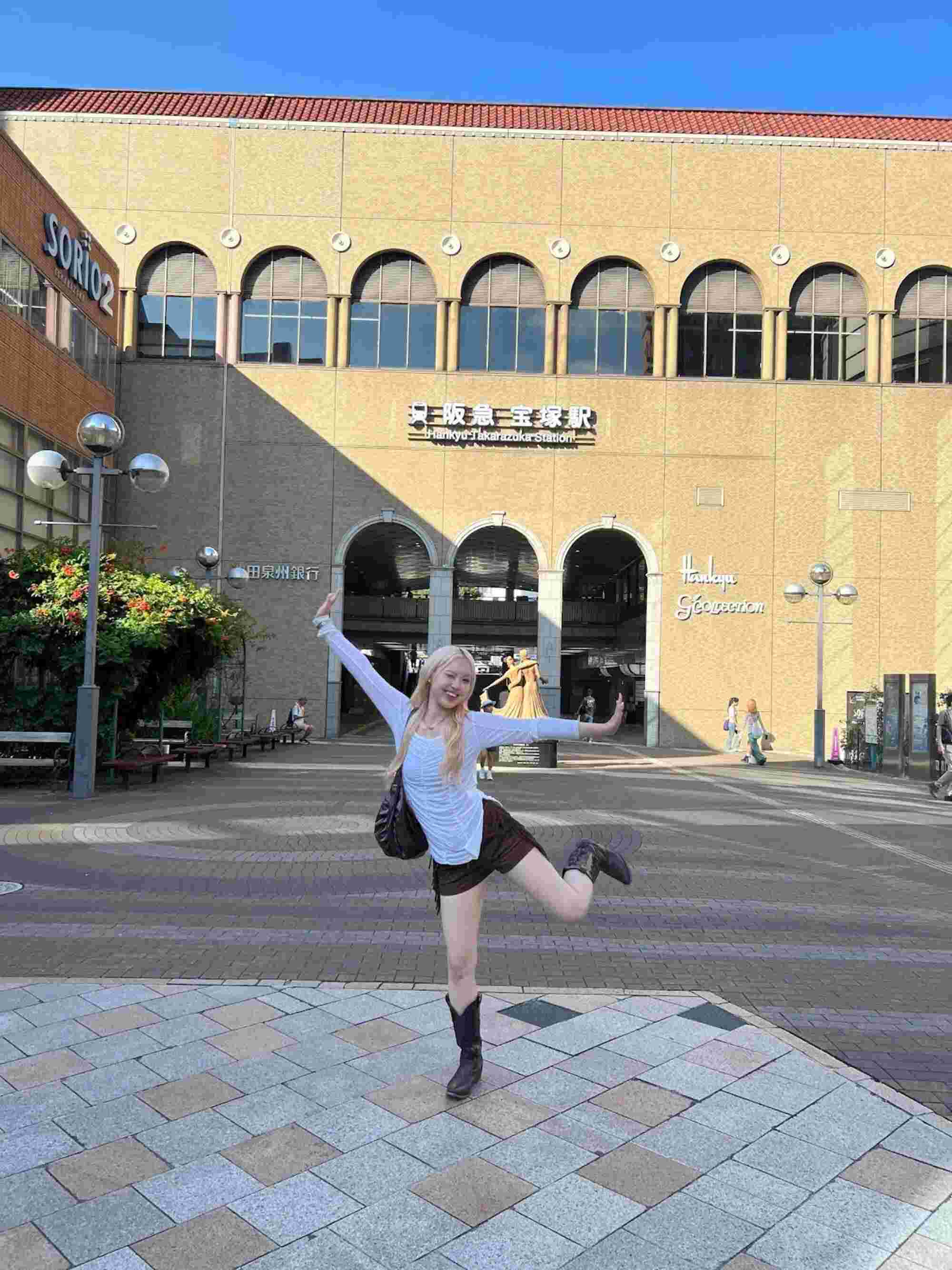 【Hyogo Trip · Day1】 A Relaxing Day Trip to Takarazuka Featuring Famous Sandwiches, Kobe Beef, and a Luxury Hot Spring Ryokan